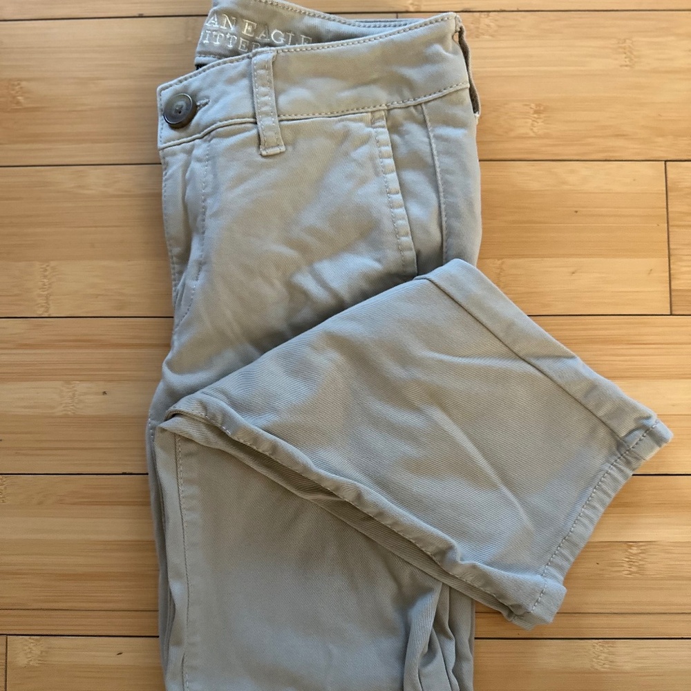 American Eagle 00 khakis